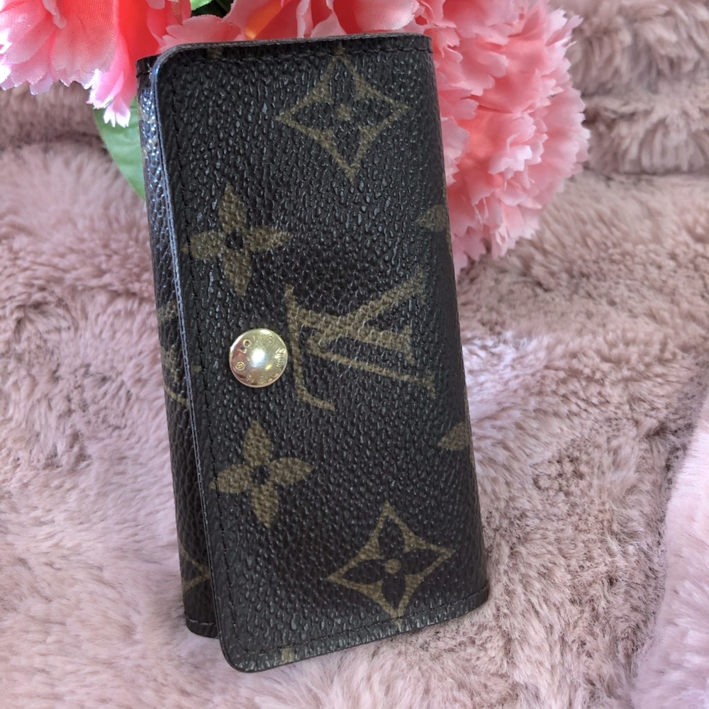 AUTH LOUIS VUITTON 4 Key Case